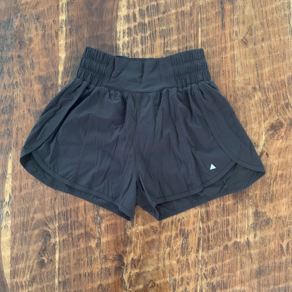 2 or 1 pair Balance Athletica Breeze shorts - Picture 3 of 6